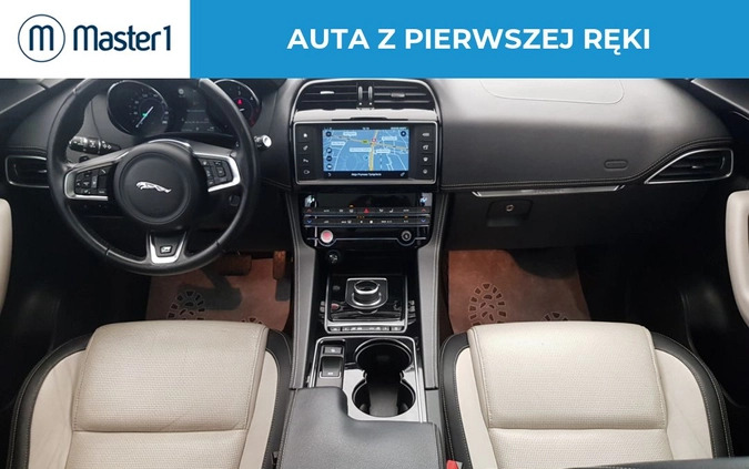 Jaguar F-Pace cena 80850 przebieg: 201940, rok produkcji 2016 z Szczawnica małe 191